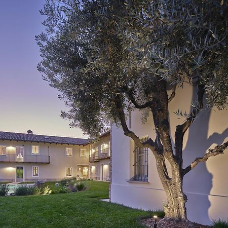 Tenuta Bussia - Wine Relais & Spa Monforte dʼAlba Exterior foto